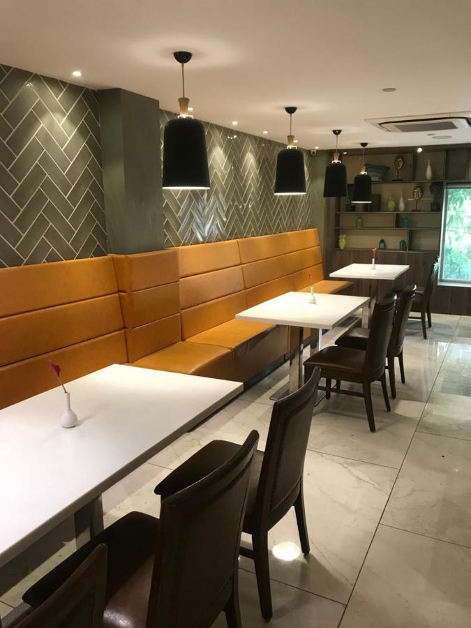Hotel Southern Delhi  Ngoại thất bức ảnh