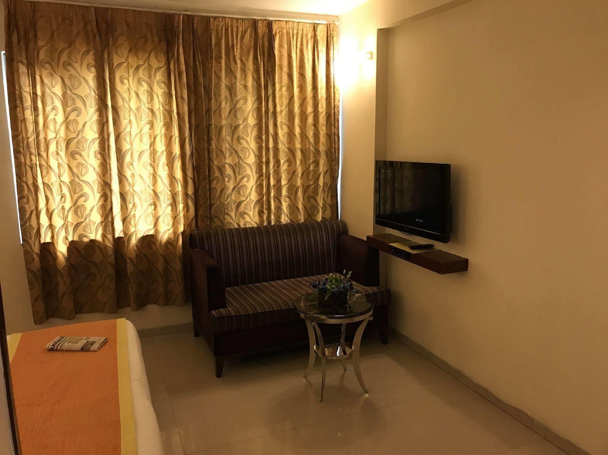 Hotel Southern Delhi  Ngoại thất bức ảnh