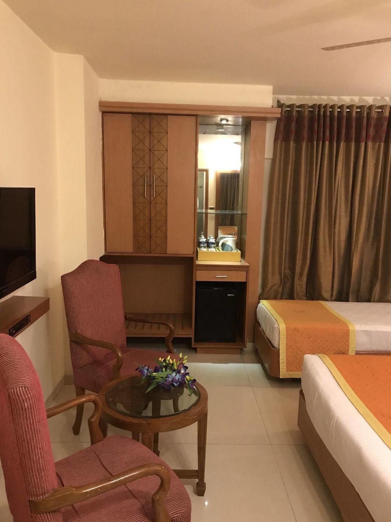 Hotel Southern Delhi  Ngoại thất bức ảnh