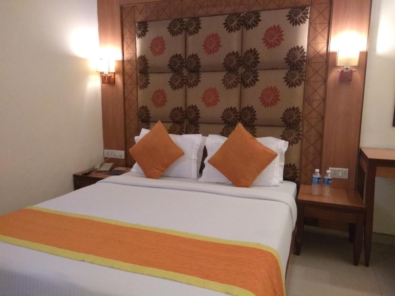 Hotel Southern Delhi  Ngoại thất bức ảnh